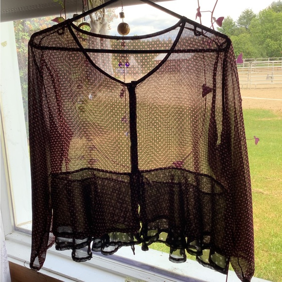 Light and flowy blouse - Picture 1 of 6